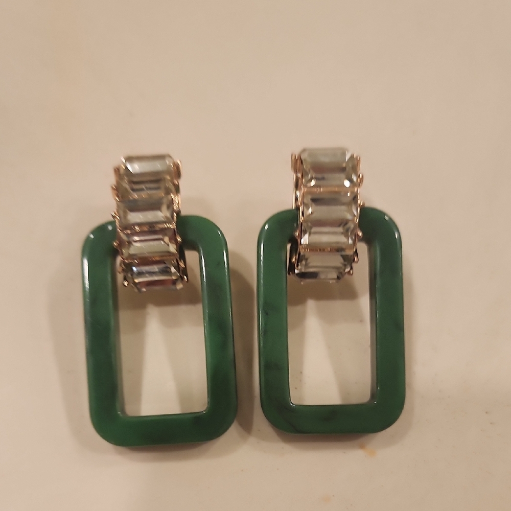 Elegant Green and Silver Earrings